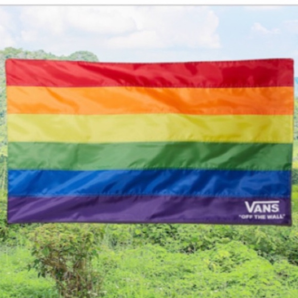 Collectors 🏳️‍🌈Show your PRIDE VANS RAINBOW FLAG